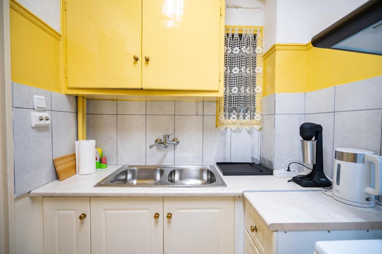 Ampelokipi metro st. 2 bedrooms 6 pers. apartment Atenas Exterior foto