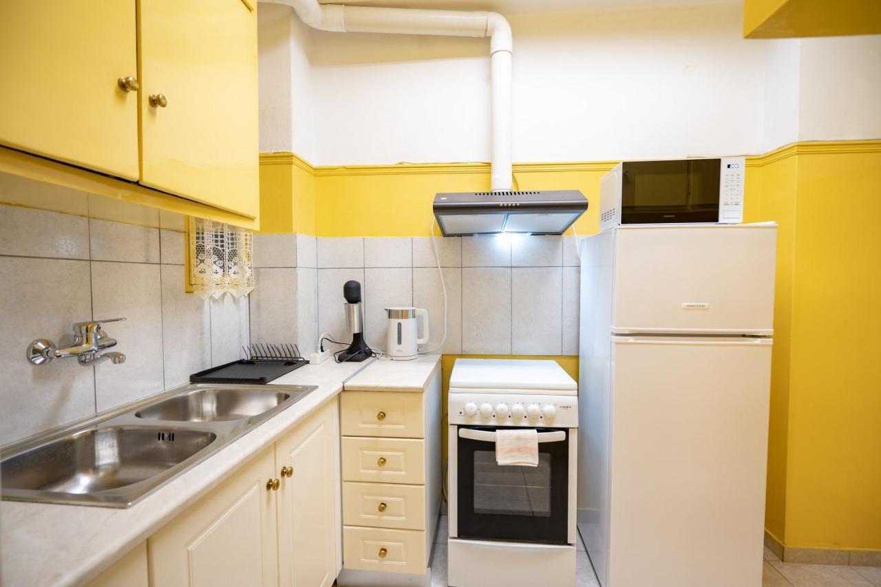 Ampelokipi metro st. 2 bedrooms 6 pers. apartment Atenas Exterior foto